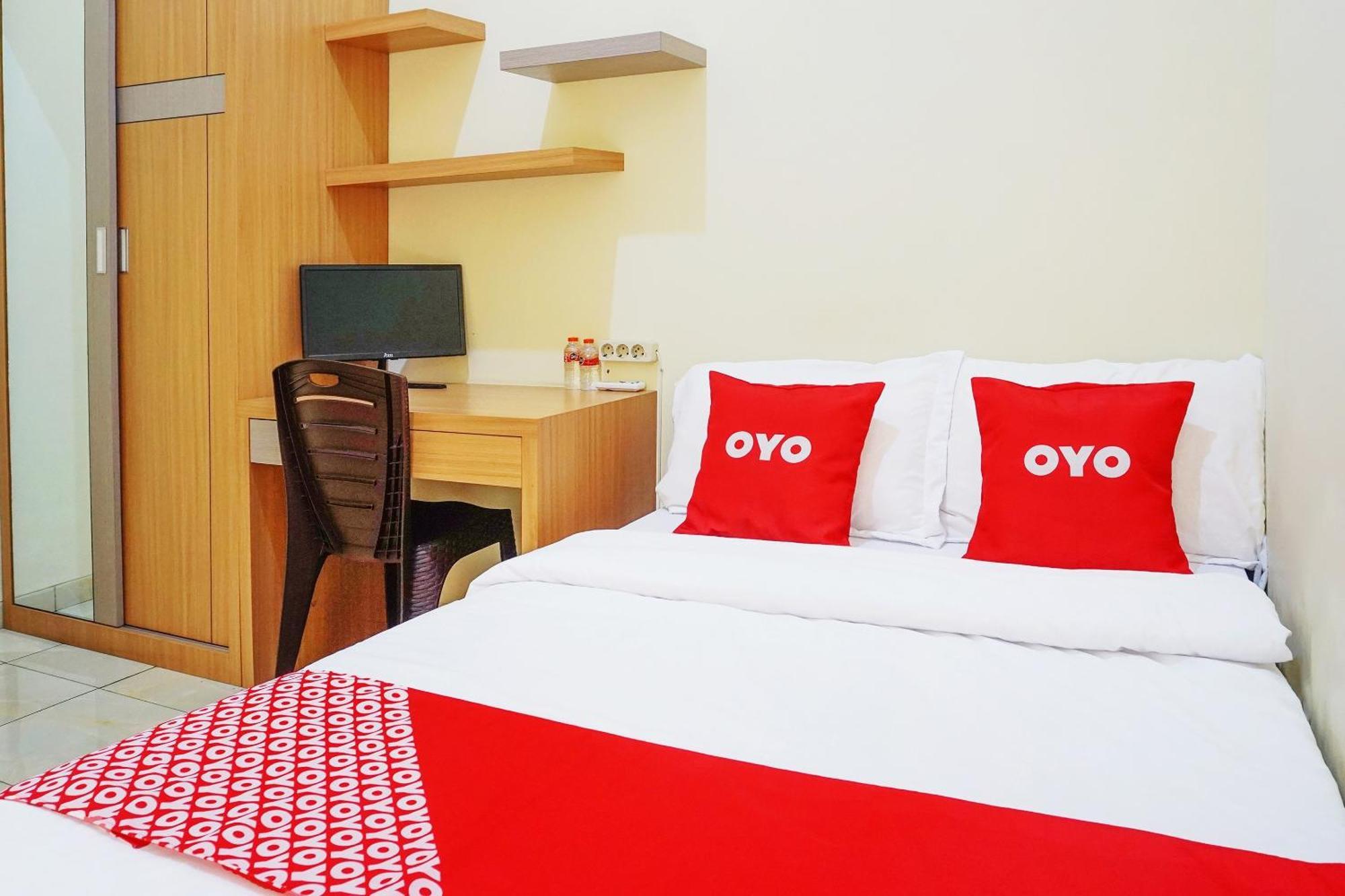 Super Oyo Flagship 90723 Berlima Guest House Syariah مالانغ المظهر الخارجي الصورة